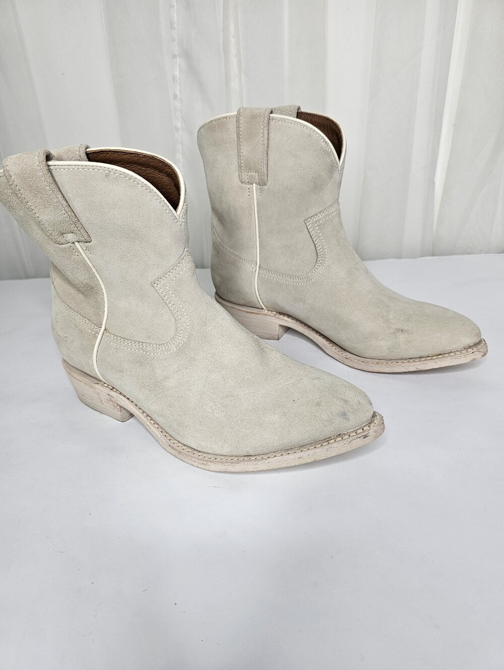 FRYE Billy Short Suede Western Boots Ivory Cream Cowgirl Booties Size 8